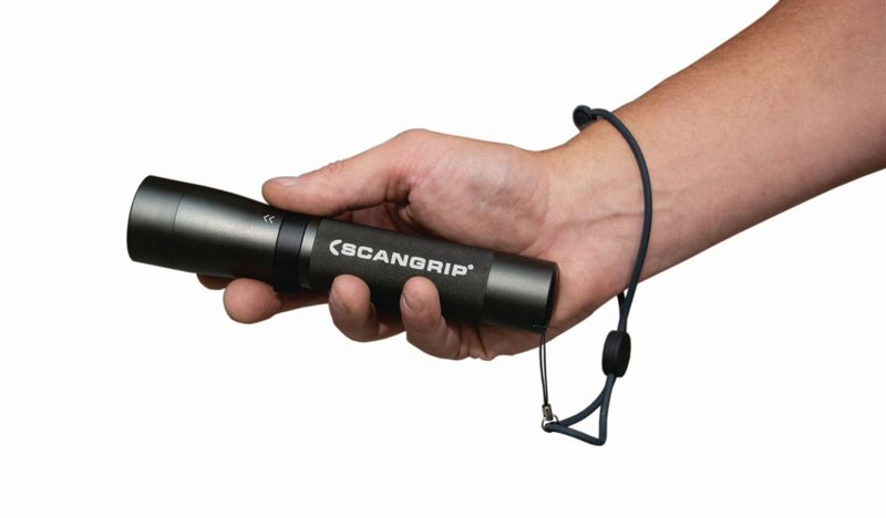 TORCIA PORTATILE A LED 600 LUMEN RICARICABILE SCANGRIP FLASH 600/R