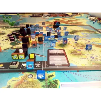 Gameplay setup for Blocks in Afrika, showing block units and cards on a Mediterranean campaign map.