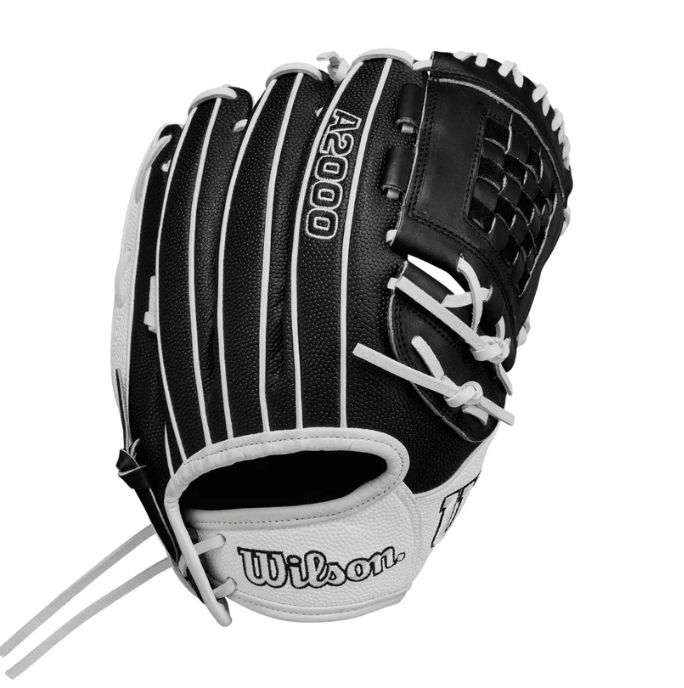 WILSON A2000FP CLASSIC P12 BLACK/WHITE 12&quot; - RHT SOFTBALL FIELDING GLOVE, Size: 12&quot;, Colour: BLACK/WHITE, WEB: BASKET