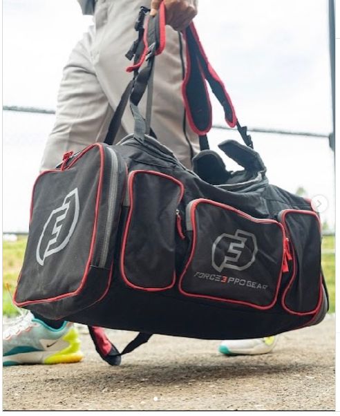 FORCE 3 2-IN-1 DUFFLE BAG