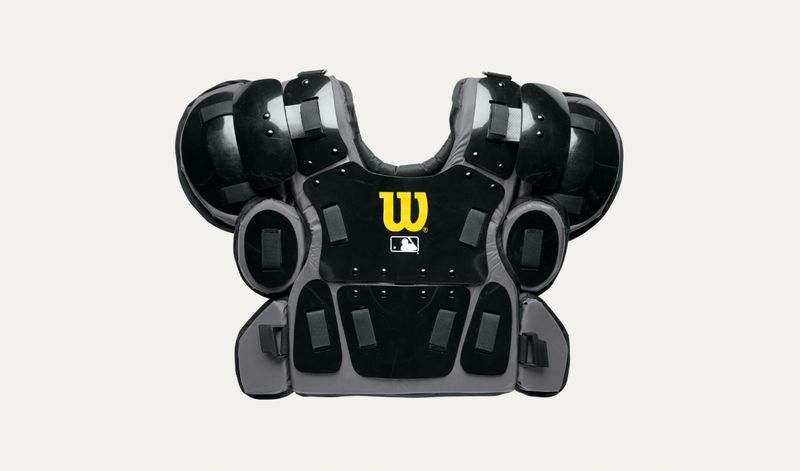 WILSON PRO GOLD 2 UMPIRE CHEST PROTECTOR MEMORY FOAM