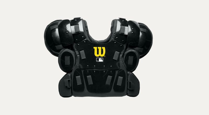 WILSON PRO GOLD 2 UMPIRE CHEST PROTECTOR AIR