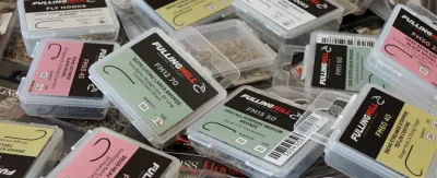 Hooks (Fly Tying)