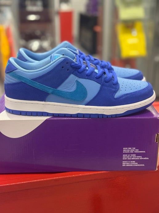 Nike SB Dunk Low Blue Raspberry