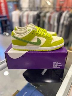 Nike SB Dunk Low Green Apple