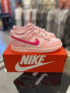 Nike Dunk Low Triple Pink (GS)
