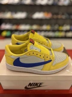 Jordan 1 Retro Low OG SP Travis Scott Canary (Women&#39;s)