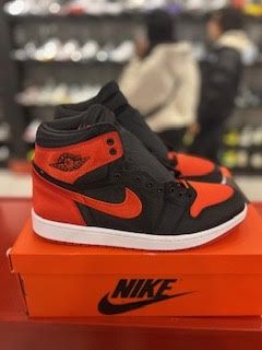 Jordan 1 Retro High OG Satin Bred (Women&#39;s)