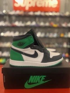 Jordan 1 Retro High OG Lucky Green