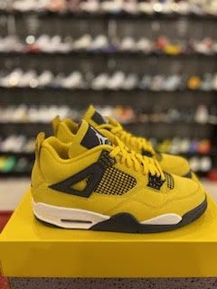 Jordan 4 Retro Lightning