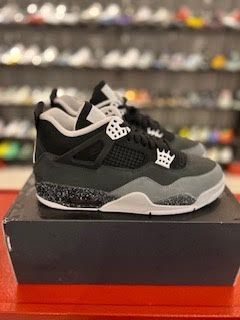 Jordan 4 Retro Fear