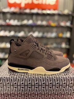 Jordan 4 Retro SP A Ma Maniére Violet Ore