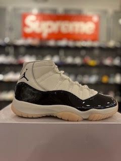 Jordan 11 Retro Neapolitan