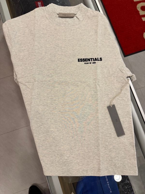 Essentials tee light oatmeal
