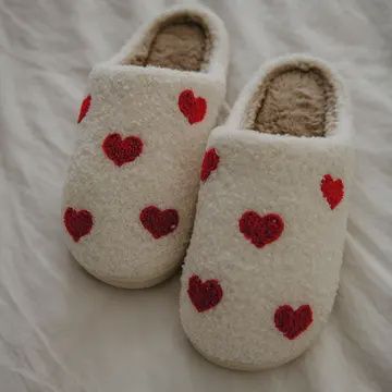 HEARTS ALL OVER SLIPPER, Color: WHT/RD, Size: MED/LG