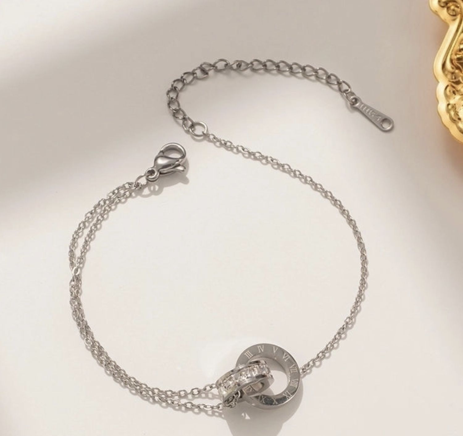IV XII CIRCLE BRACELET