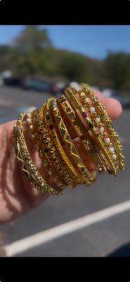 GOLD ARTISAN BANGLE
