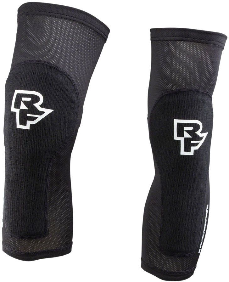 Race Face Charge Knee Stealth