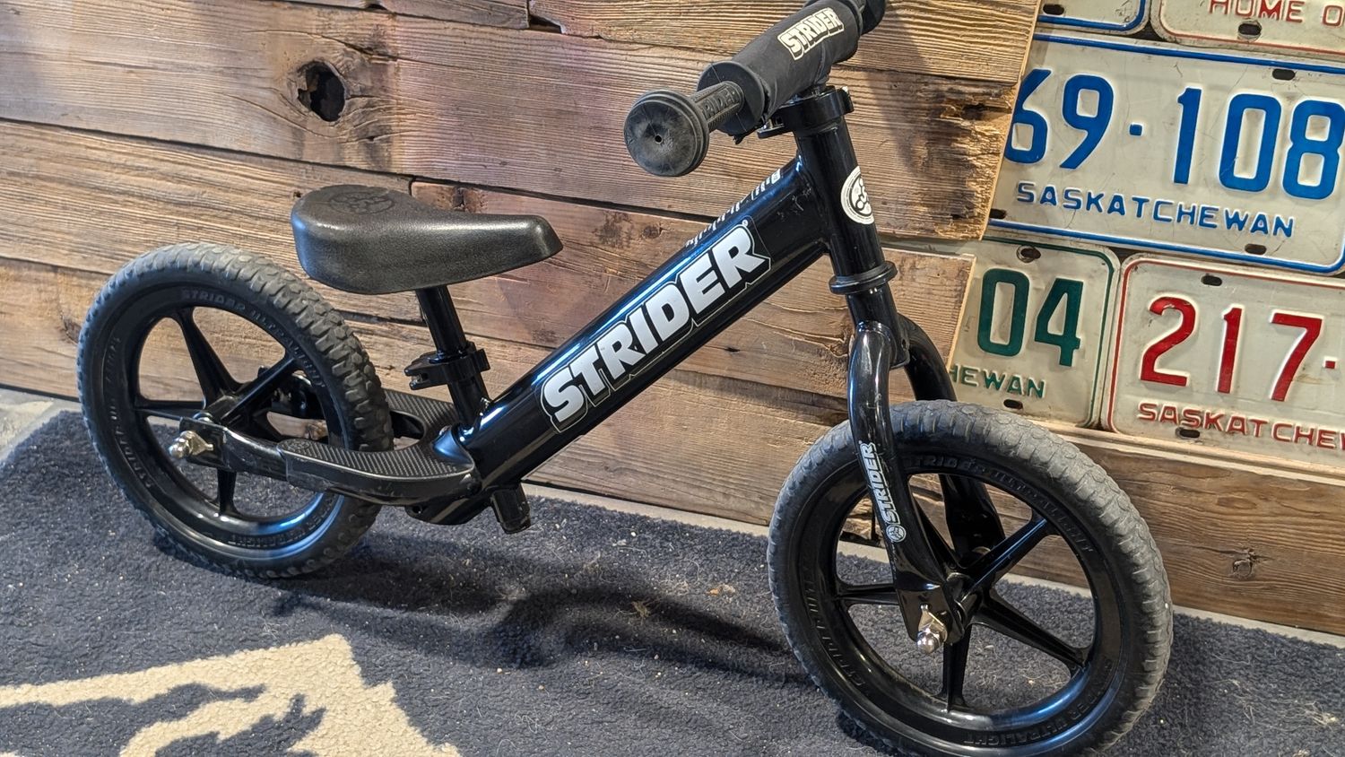 Strider 12 Black Balance Bike (USED)
