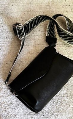 Zwarte crossbody, Bibossline