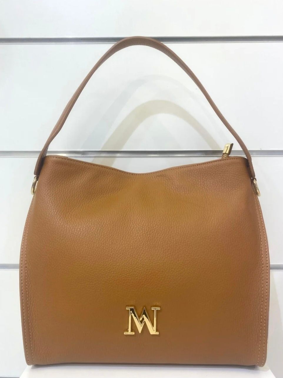 Norelle tas, Mondieux Madame