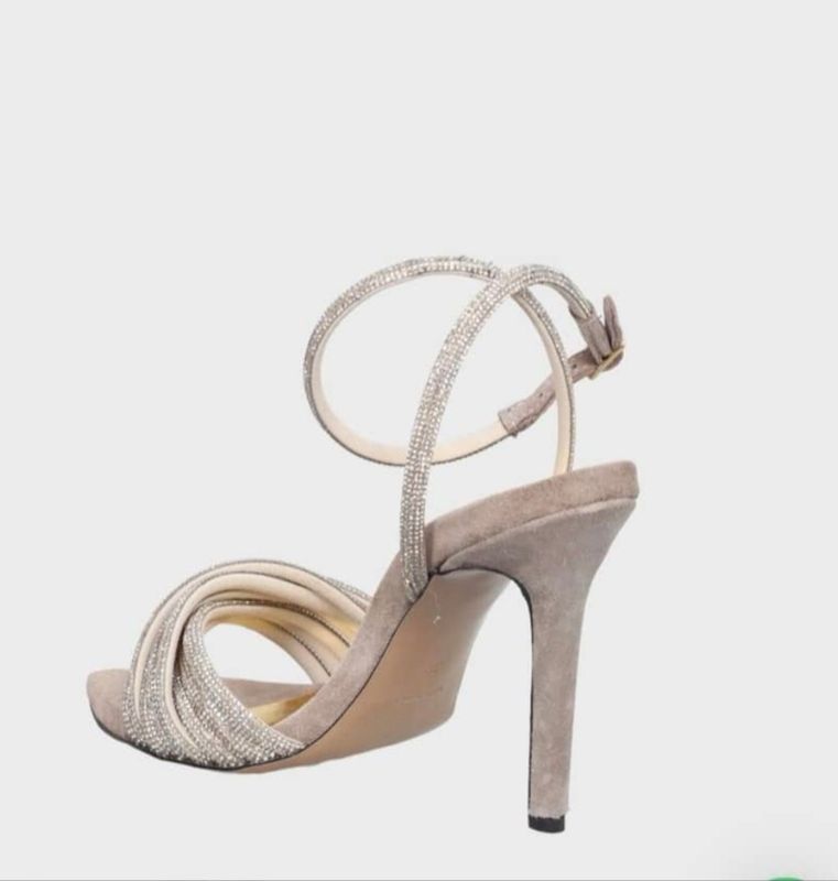 Stijvolle sandalen van suède