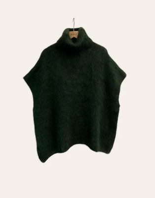 Poncho trui in donkergroen, one size 36-46