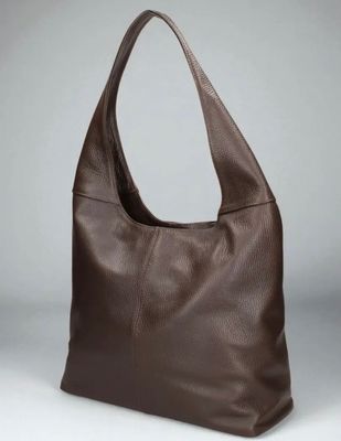 Schoudertas Gina in echt leer, in choco kleur