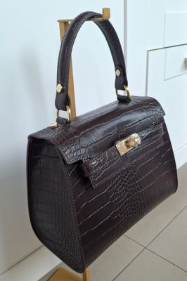 Zena tas in choco kleur, echt leer