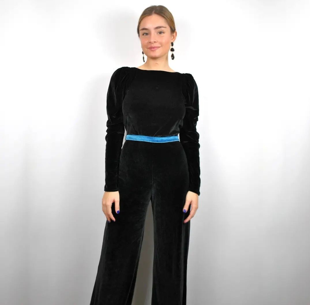 Brunette Jumpsuit in zwart fluwelen