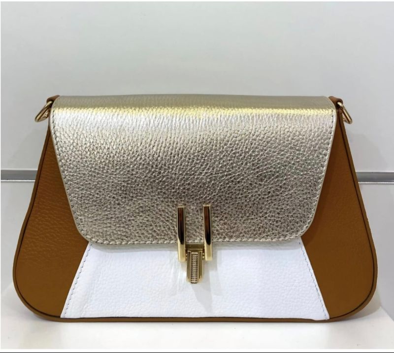 Tas Misti, Mondieux Madame 