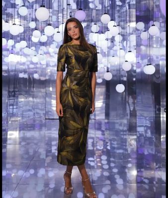 Elegante Midi Jurk met Goudkleurige Bladprint – Chique Feestlijk jurk Dames