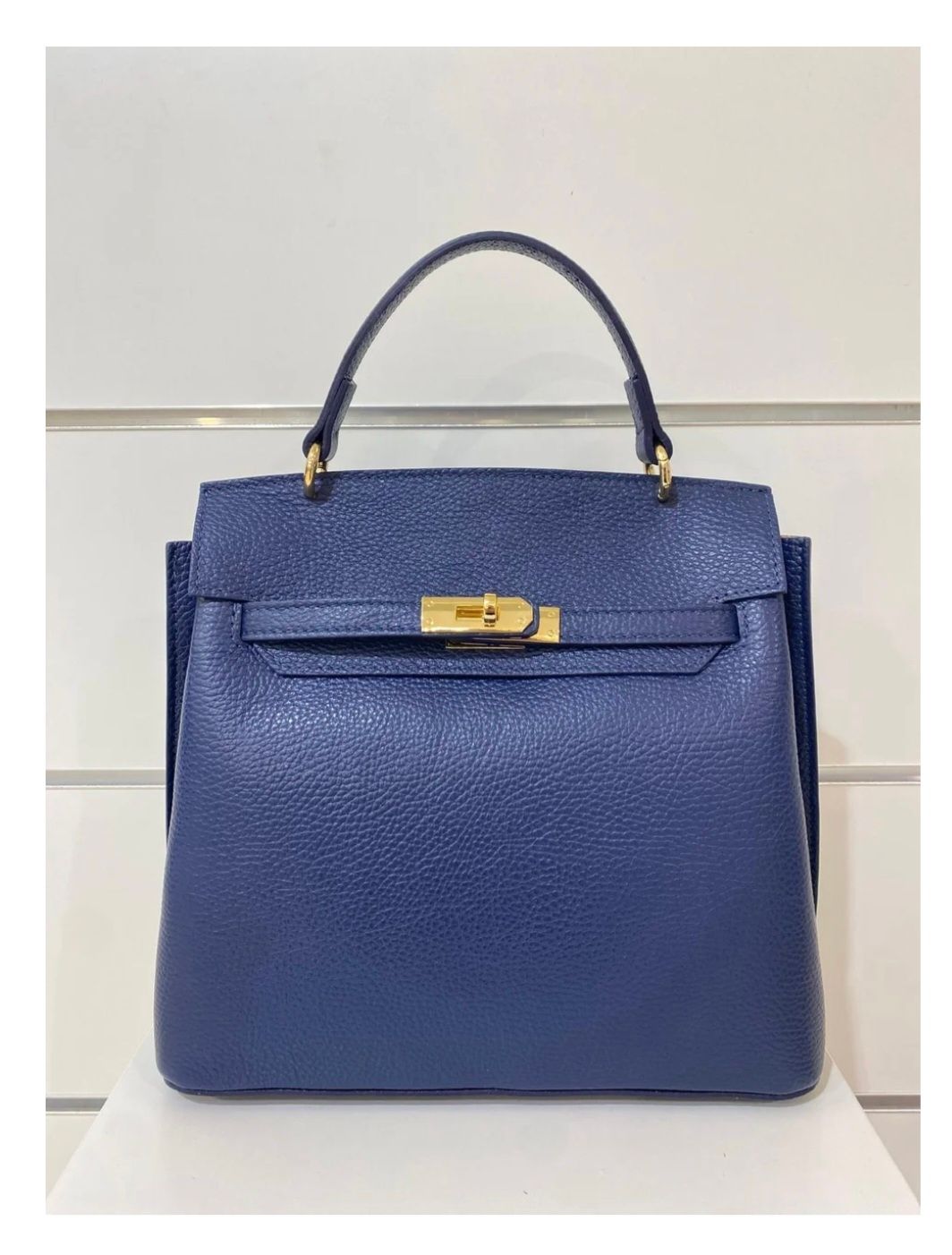 Tas Patricia, Mondieux Madame