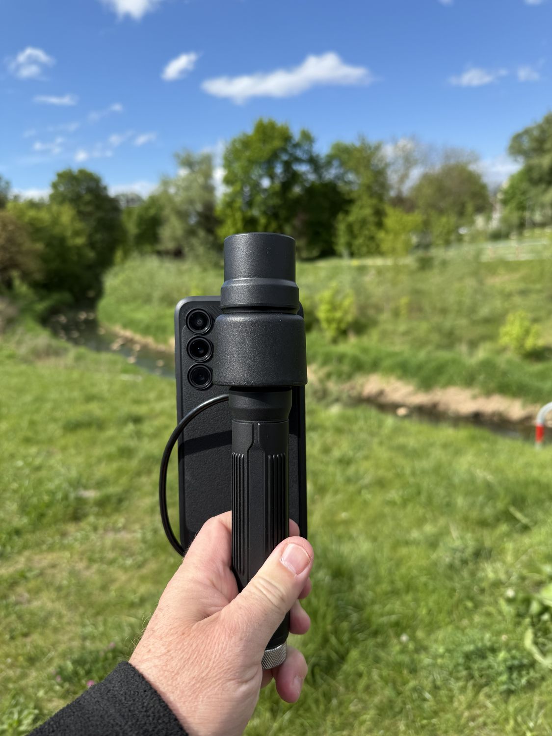 Ręczny zestaw pomiarowy "geoGPS RTK" z opcją montażu na tyczce geodezyjnej