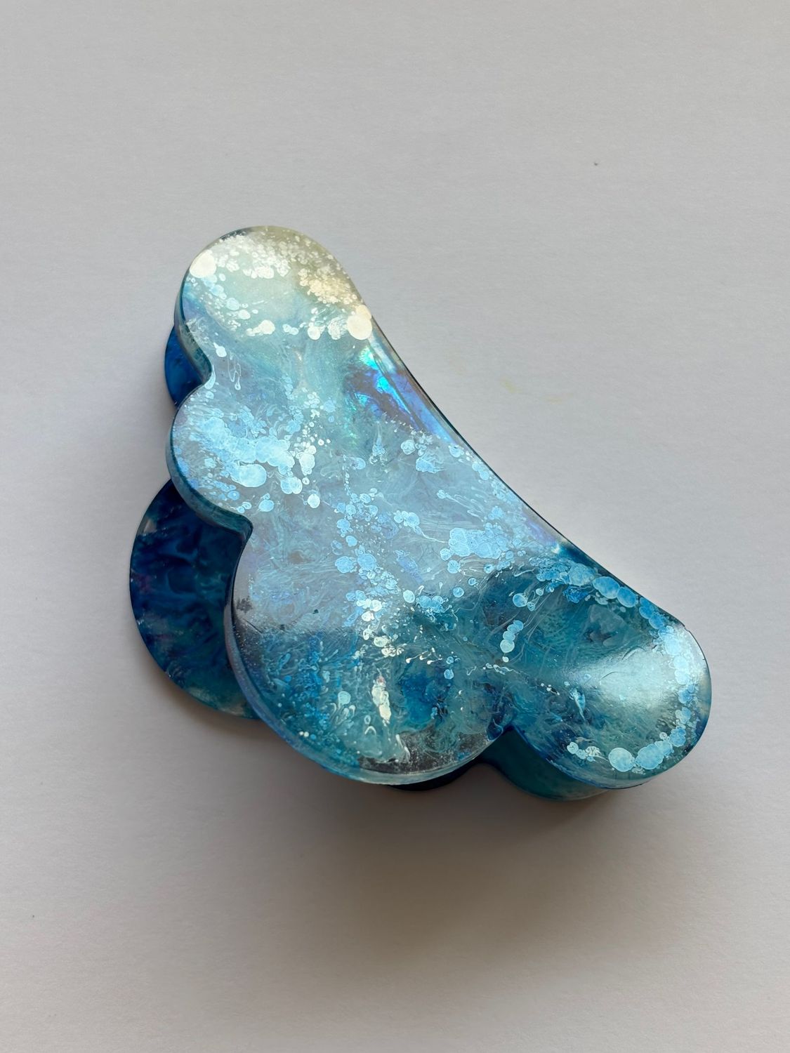 Pinza pelo multicolor azul