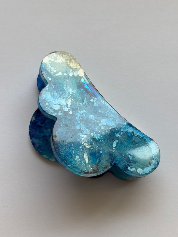Pinza pelo multicolor azul