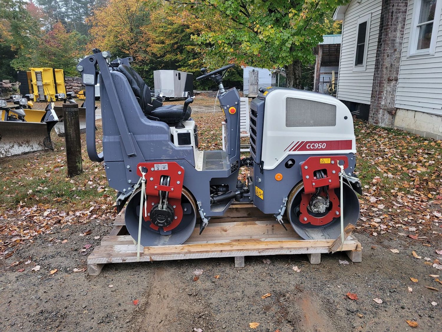 Dynapac CC950 Dual Drum Vibratory Roller Dynapac CC950 Dual Drum Vibratory Roller