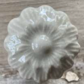 KNOB DAISY WHITE