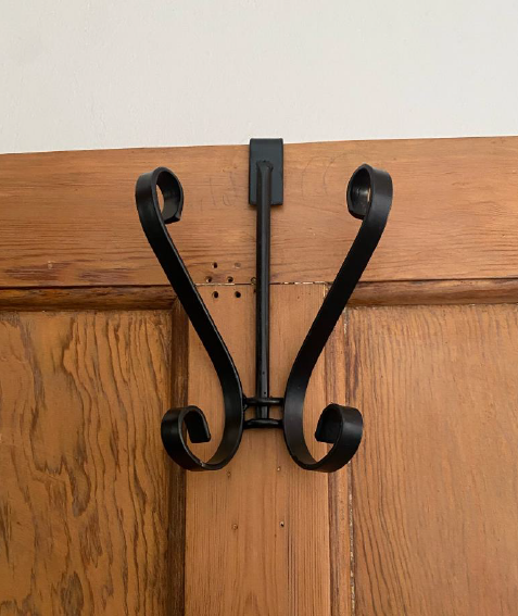 HOOK DOUBLE DOOR HANGER