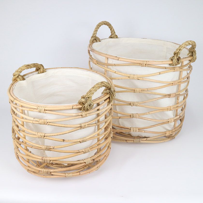 BASKET THICK RATTAN MEDIUM WITH WHITE WAVY