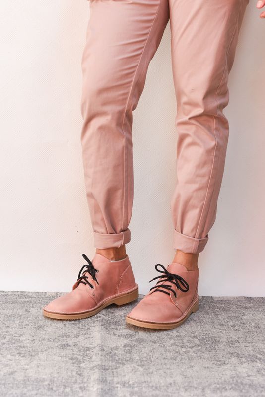 VELLIES BOVINE PINK LOW CUT SIZE 6