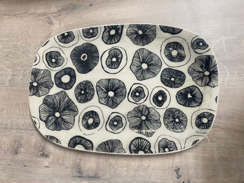 GINGHAM PLATTER BOARD OVAL MEDIUM