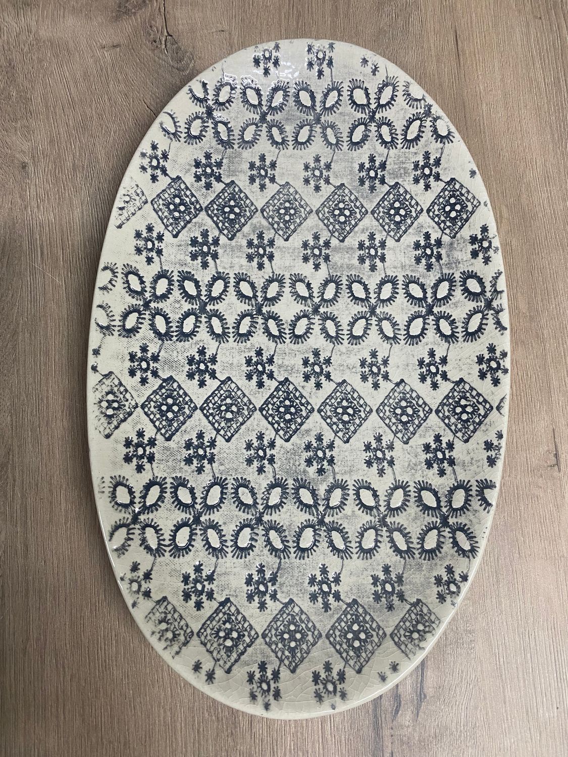GINGHAM PLATTER BOARD OVAL SMALL