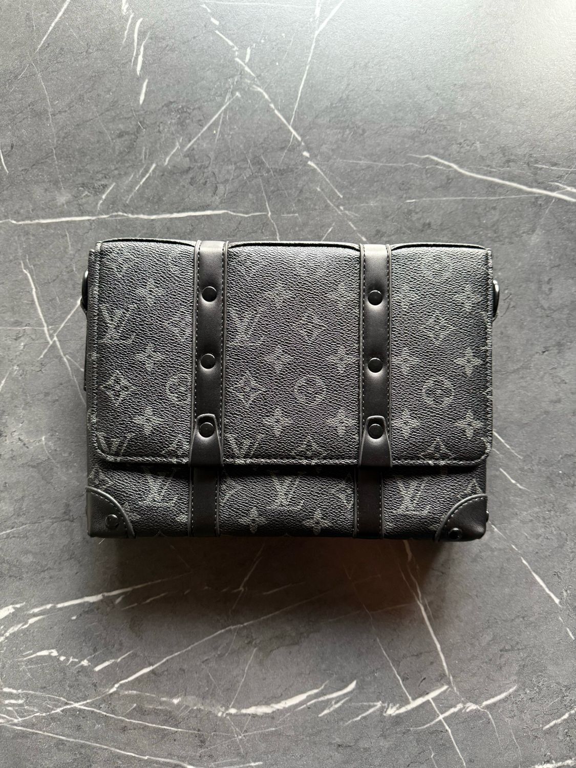 Lv - Trunk Messenger Bag