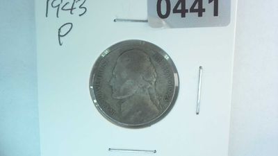 1943-P US 5 Cent Jefferson War Nickel 35% Silver