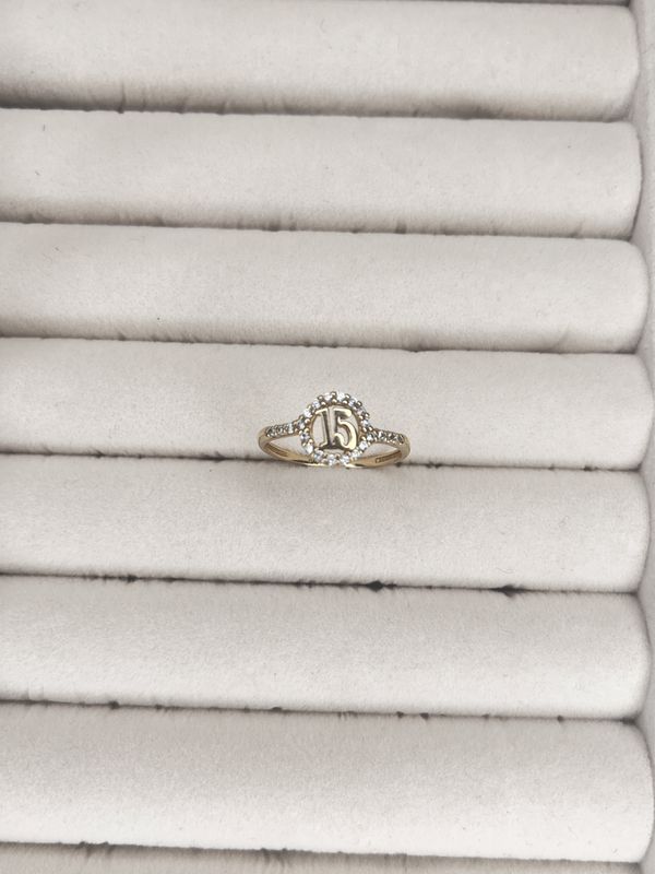10k Gold Iced Out Quinceañera Ring