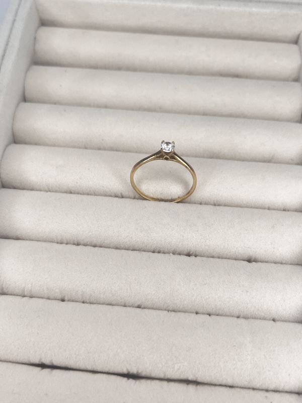 10k Gold Promise Ring