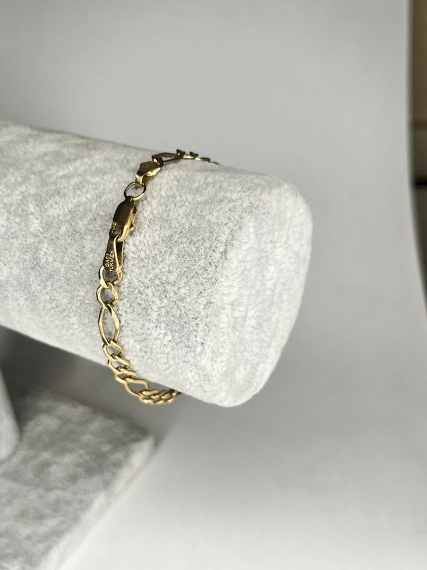 10k Gold Figaro Bracelet