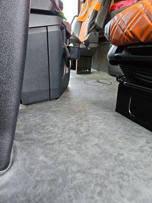 MB MP4/5/Elektro -1 Teiliger Fussbodenabdeckung für unter die Einstiegsleiste