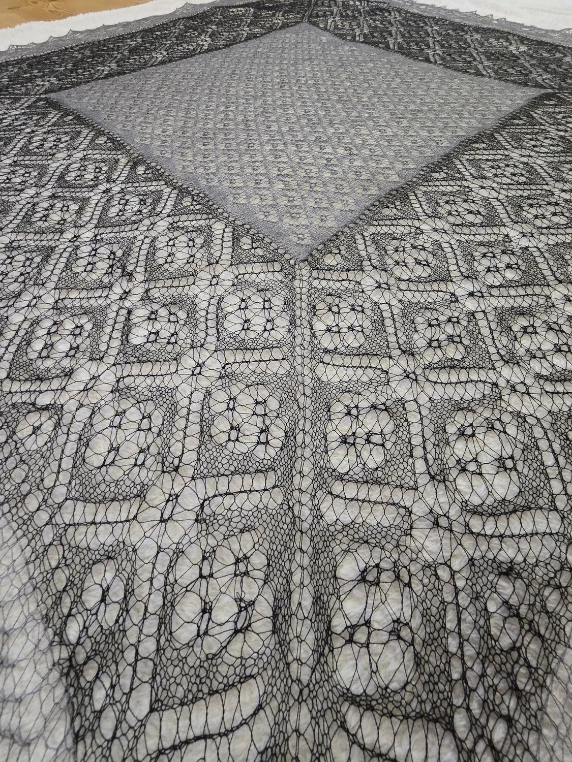 Grey Grace Schal STRICKSET